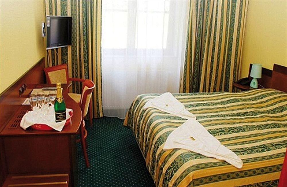 Hotel Terasa Frýdek-Místek Kültér fotó