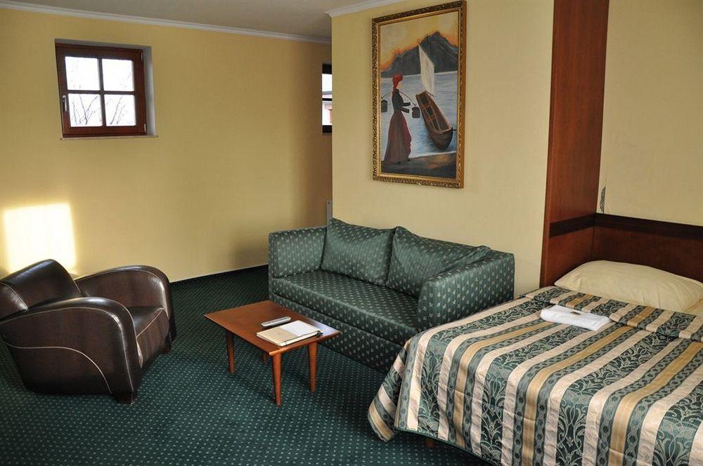 Hotel Terasa Frýdek-Místek Kültér fotó
